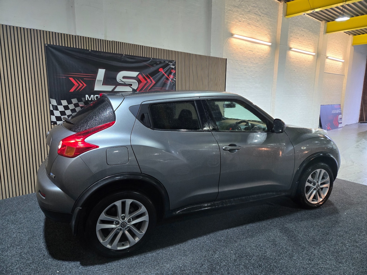 Used Nissan Juke 2011 for sale - 77619578: Photo 6
