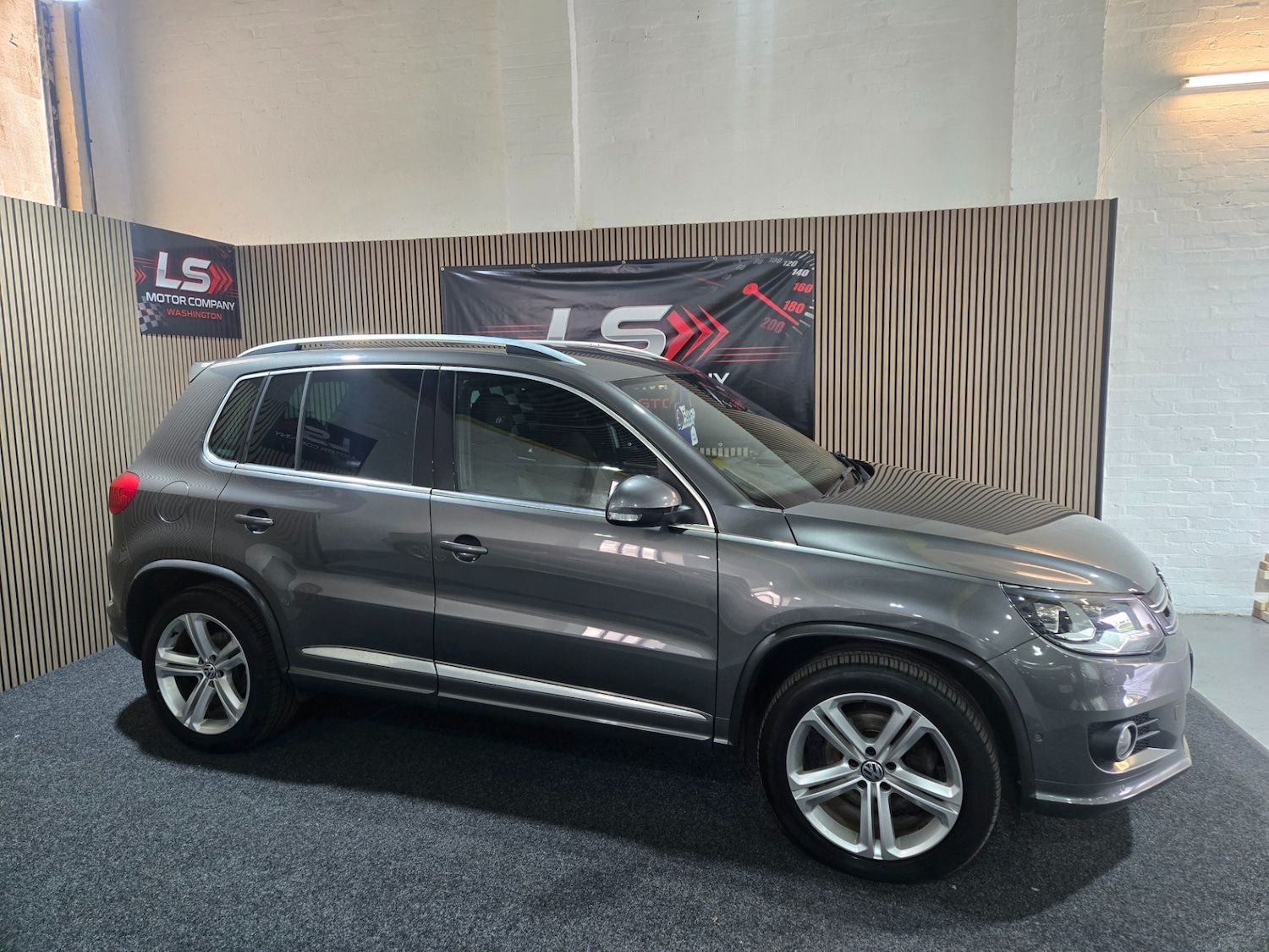 Used Volkswagen Tiguan 2014 for sale - 77607405: Photo 4