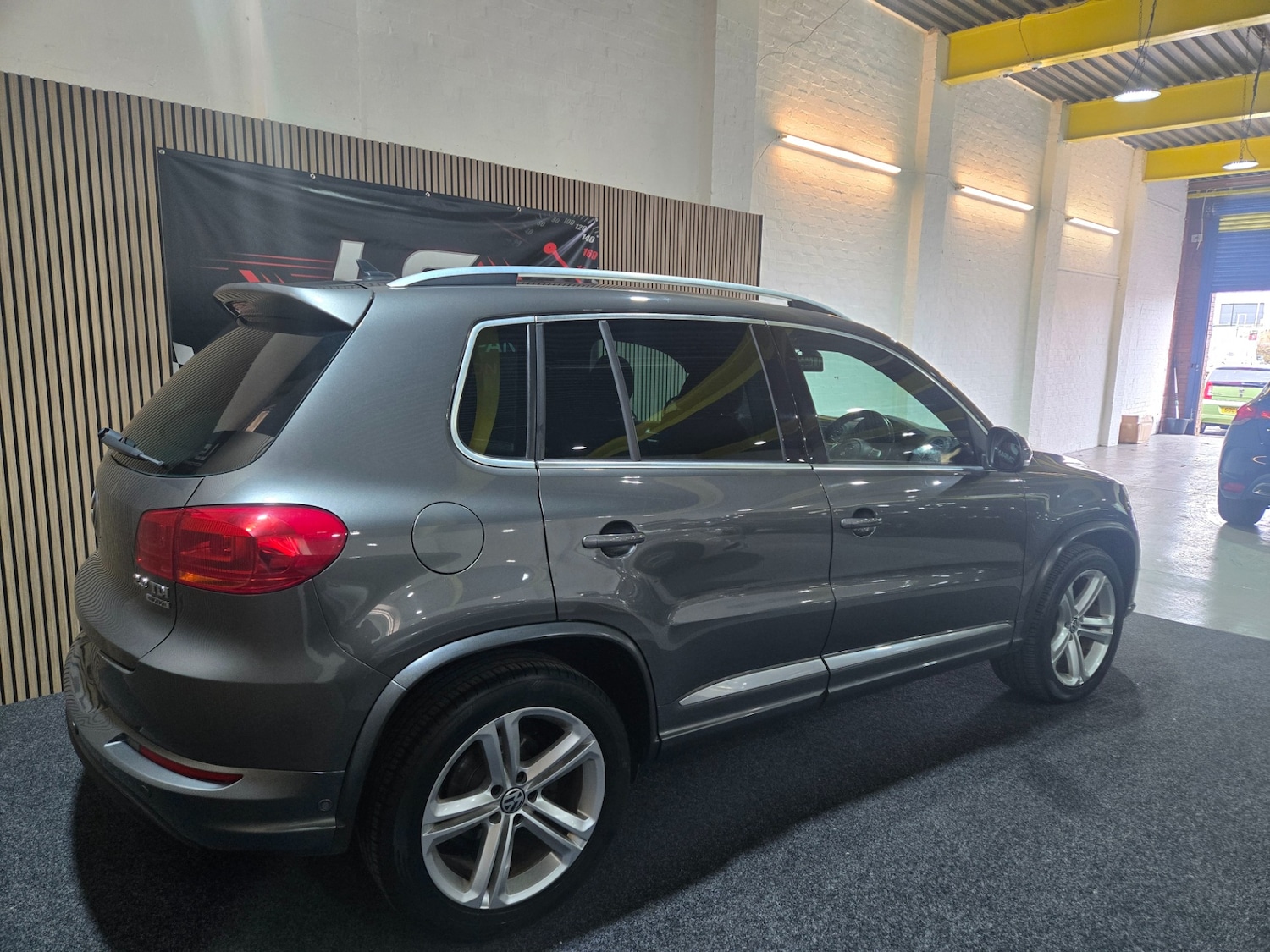 Used Volkswagen Tiguan 2014 for sale - 77607405: Photo 5
