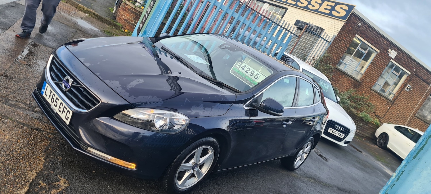 Used Volvo V40 2015 for sale - 77147469: Photo 4