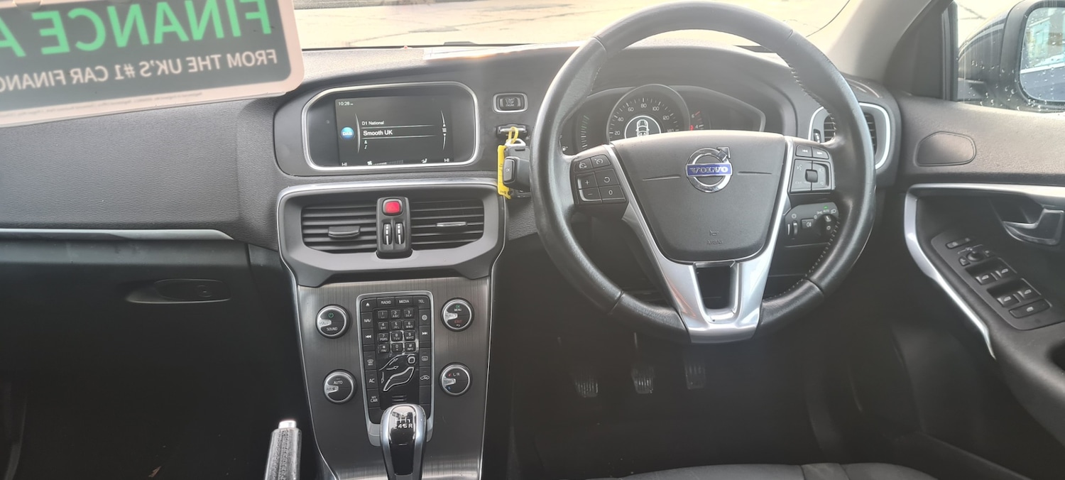 Used Volvo V40 2015 for sale - 77147469: Photo 9