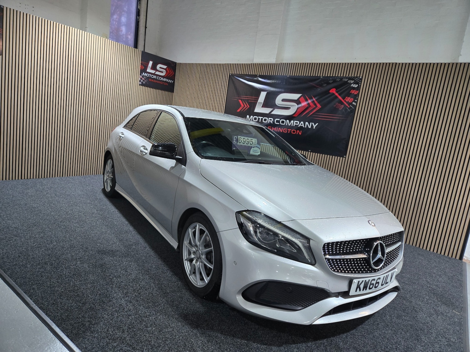 Used Mercedes-Benz A-Class 2017 for sale - 77621955: Photo 2