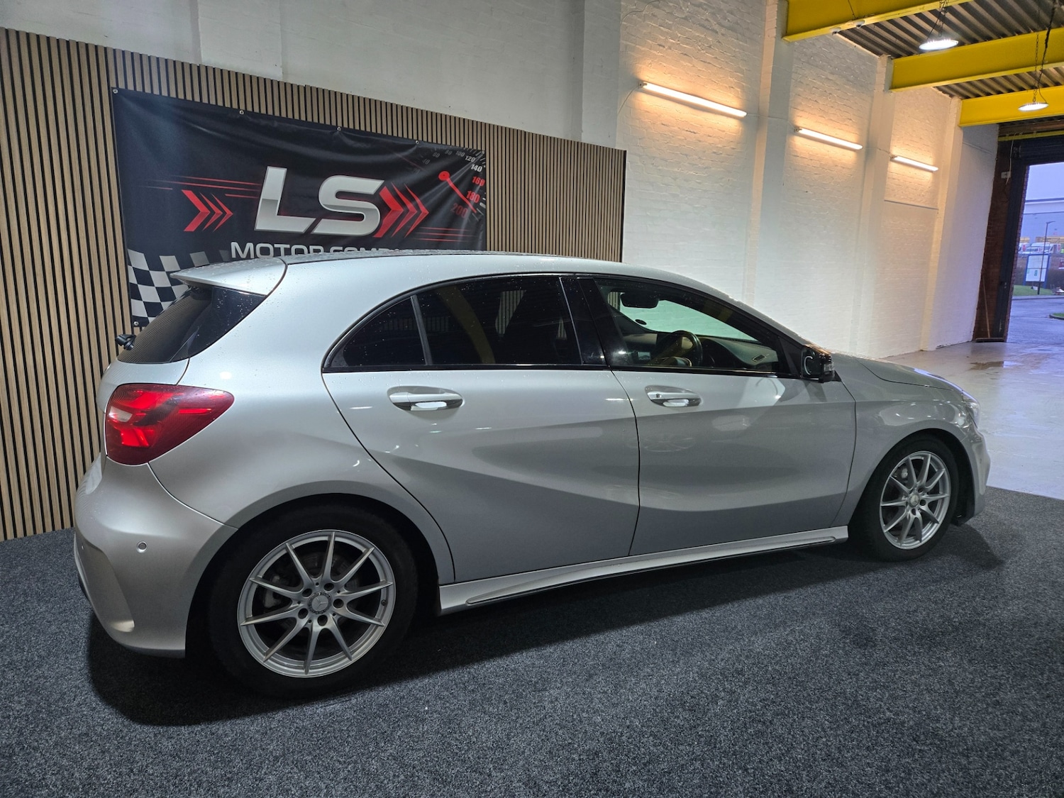 Used Mercedes-Benz A-Class 2017 for sale - 77621955: Photo 7