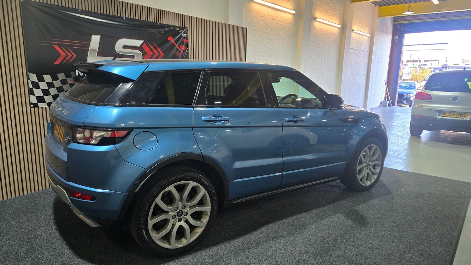 Used Land Rover Range Rover Evoque 2013 for sale - 78105743: Photo 6