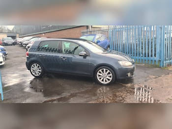 Used Volkswagen Golf 2010 for sale - 77213856: Photo