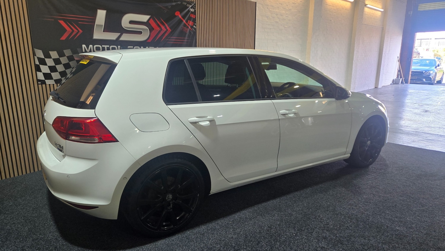 Used Volkswagen Golf 2014 for sale - 78143656: Photo 4