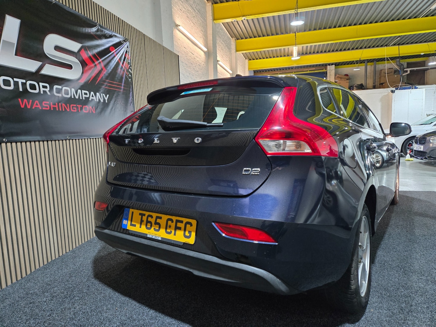 Used Volvo V40 2015 for sale - 77620425: Photo 10