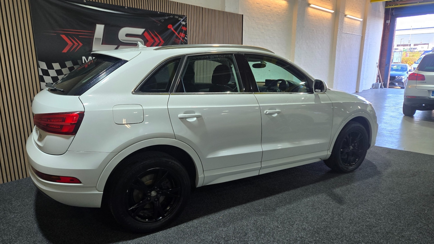 Used Audi Q3 2015 for sale - 78105741: Photo 6