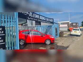 Used Ford Fiesta 2014 for sale - 76027103: Photo