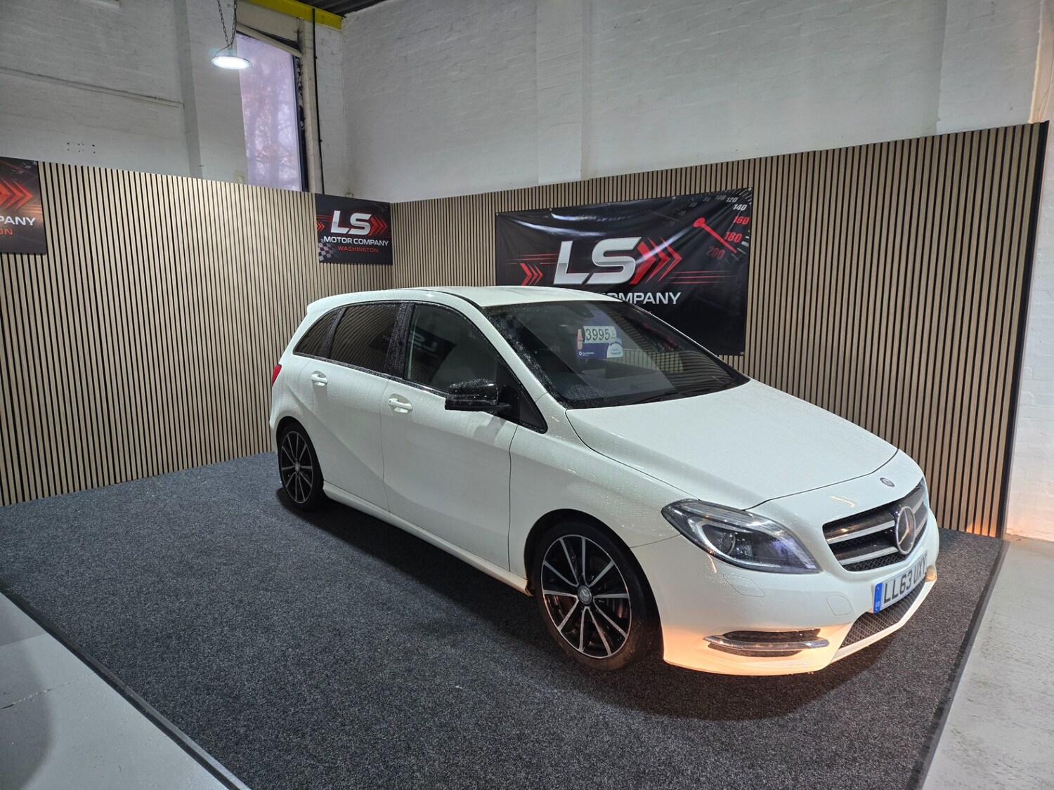 Used Mercedes-Benz B Class 2013 for sale - 77619577: Photo 2