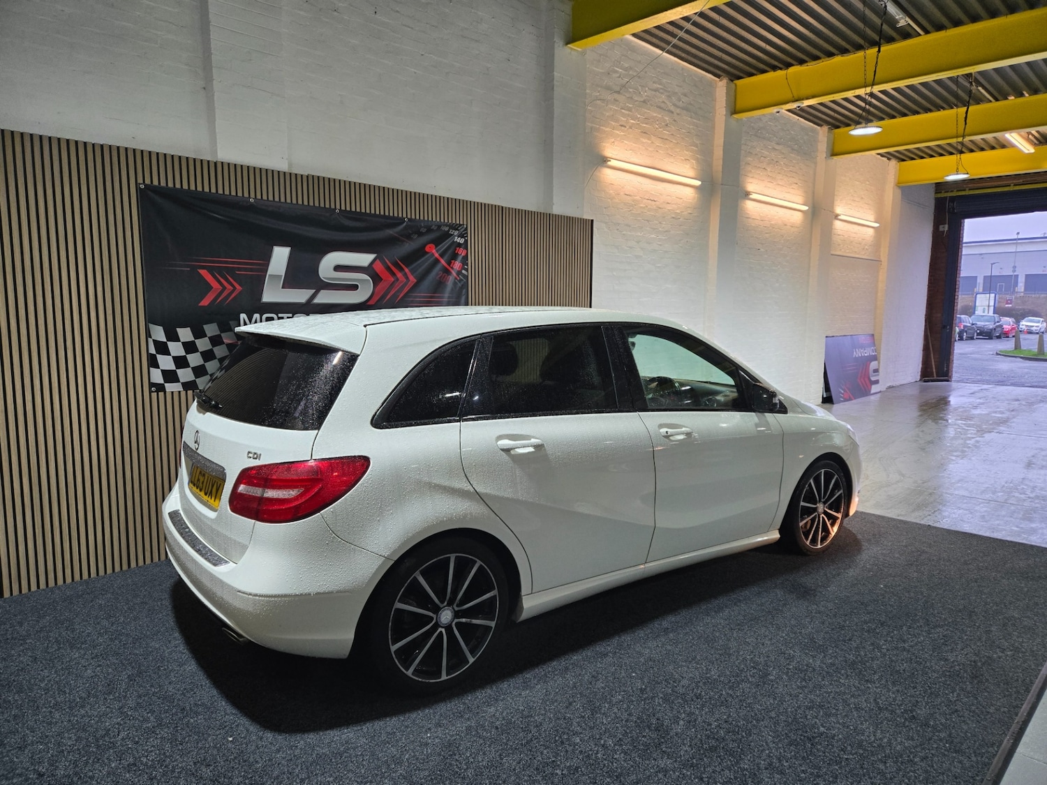 Used Mercedes-Benz B Class 2013 for sale - 77619577: Photo 7