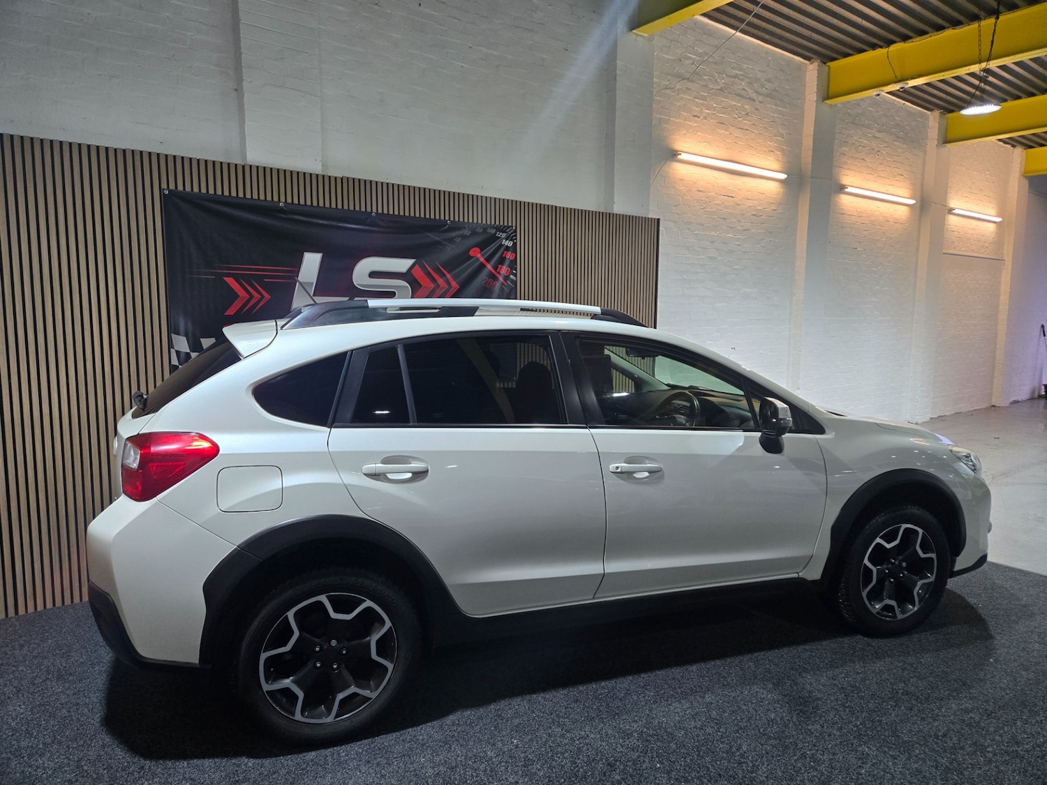 Used Subaru XV 2014 for sale - 77789907: Photo 6