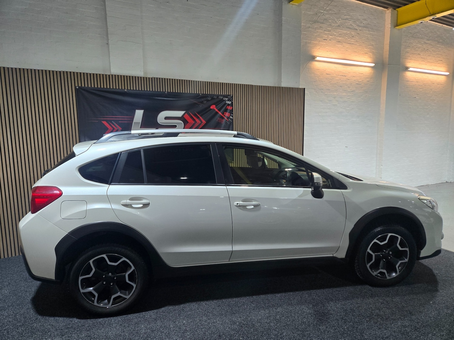 Used Subaru XV 2014 for sale - 77789907: Photo 7