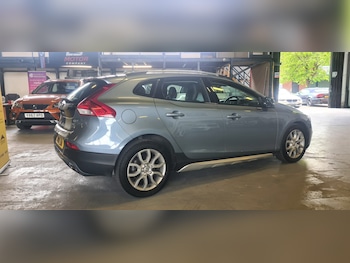 Used Volvo V40 2018 for sale - 78476718: Photo