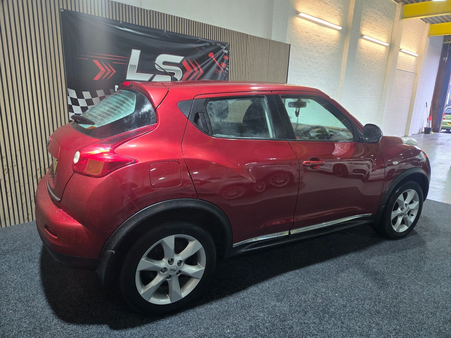 Used Nissan Juke 2011 for sale - 77619567: Photo 6