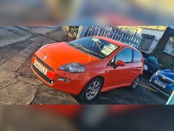 Used Fiat Punto 2013 for sale - 76853955: Photo
