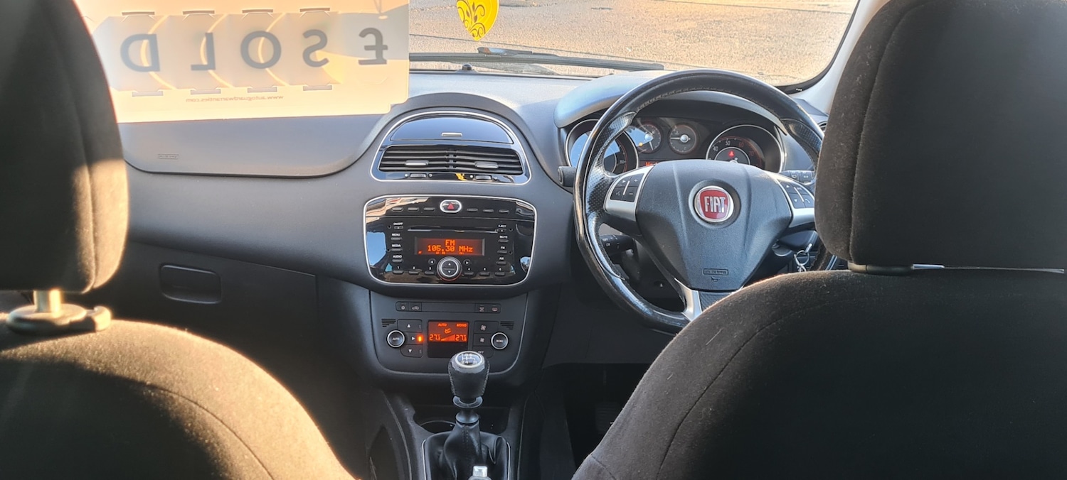 Used Fiat Punto 2013 for sale - 76853955: Photo 9