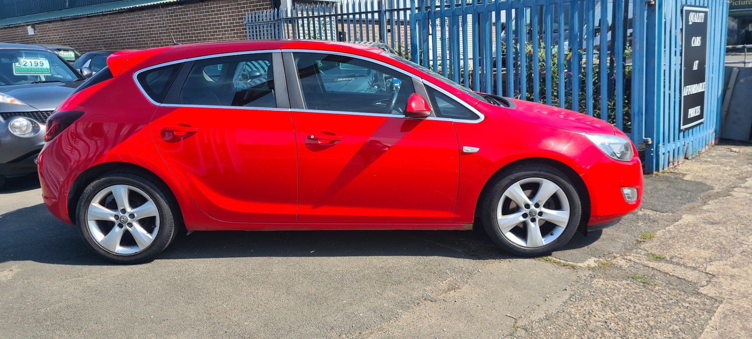 Used Vauxhall Astra 2010 for sale - 76589205: Photo 2
