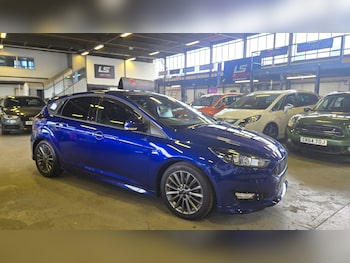 Used Ford Focus 2017 for sale - 79108801: Photo