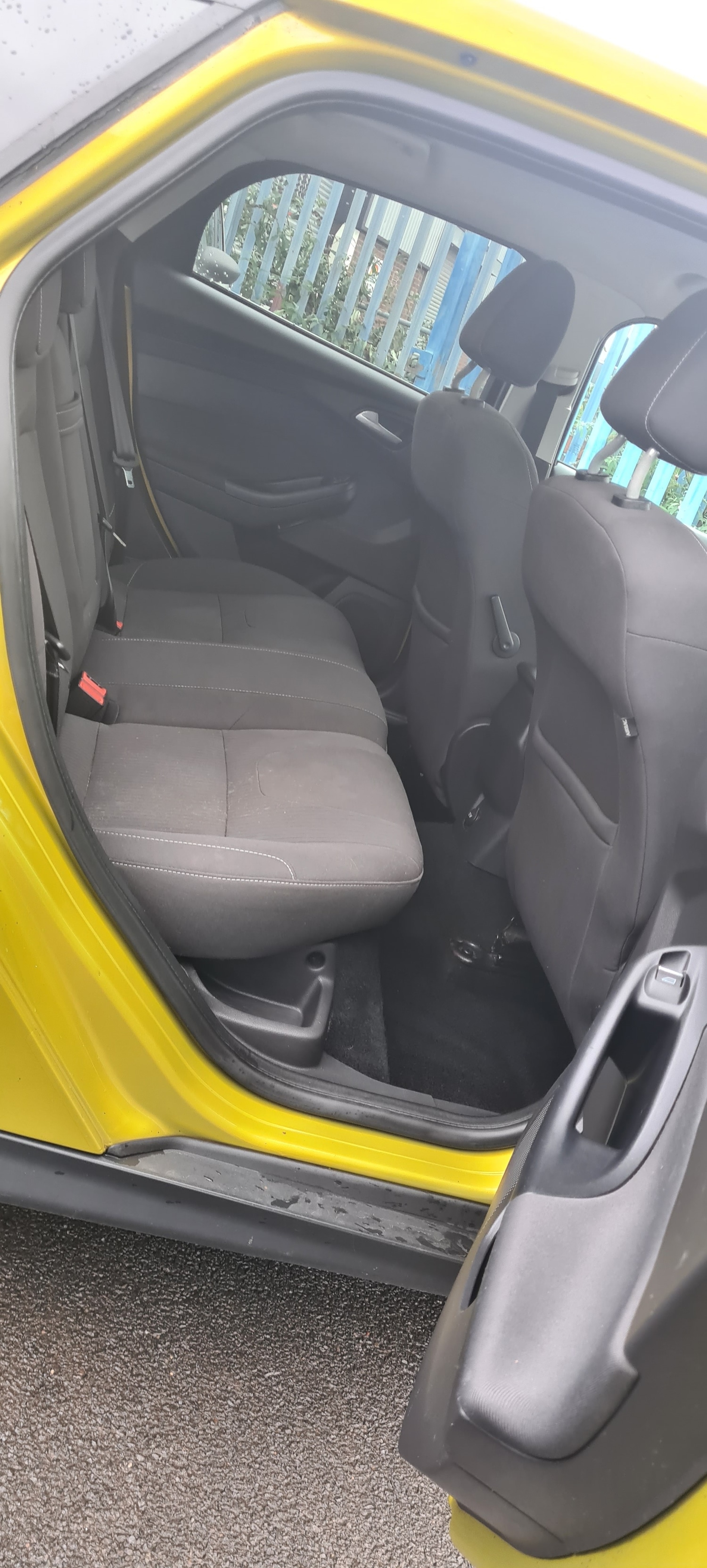 Used Ford Focus 2011 for sale - 76332099: Photo 8