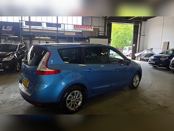 Used Renault Grand Scenic 2014 for sale - 79227388: Photo