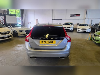Used Volvo V60 2017 for sale - 78893126: Photo