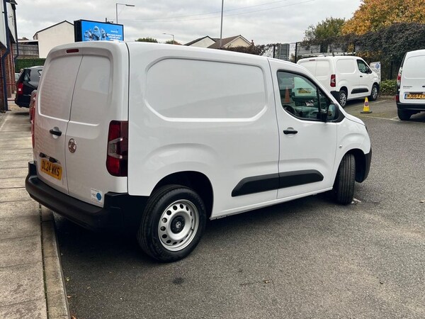 Used Vauxhall Combo 2024 for sale - 76132915: Photo 3