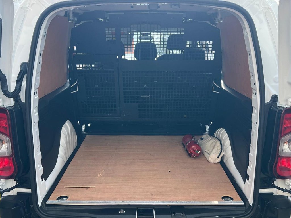 Used Vauxhall Combo 2022 for sale - 77990898: Photo 8