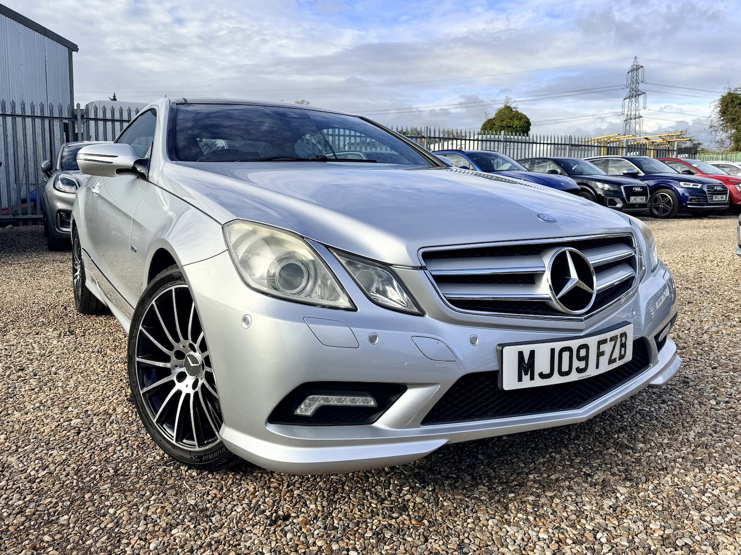 Used Mercedes-Benz E Class 2009 for sale - 76363040: Photo 1