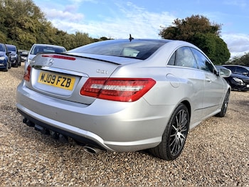 2009 - 3.0 E350 CDI V6 BlueEfficiency Sport 2-Door
