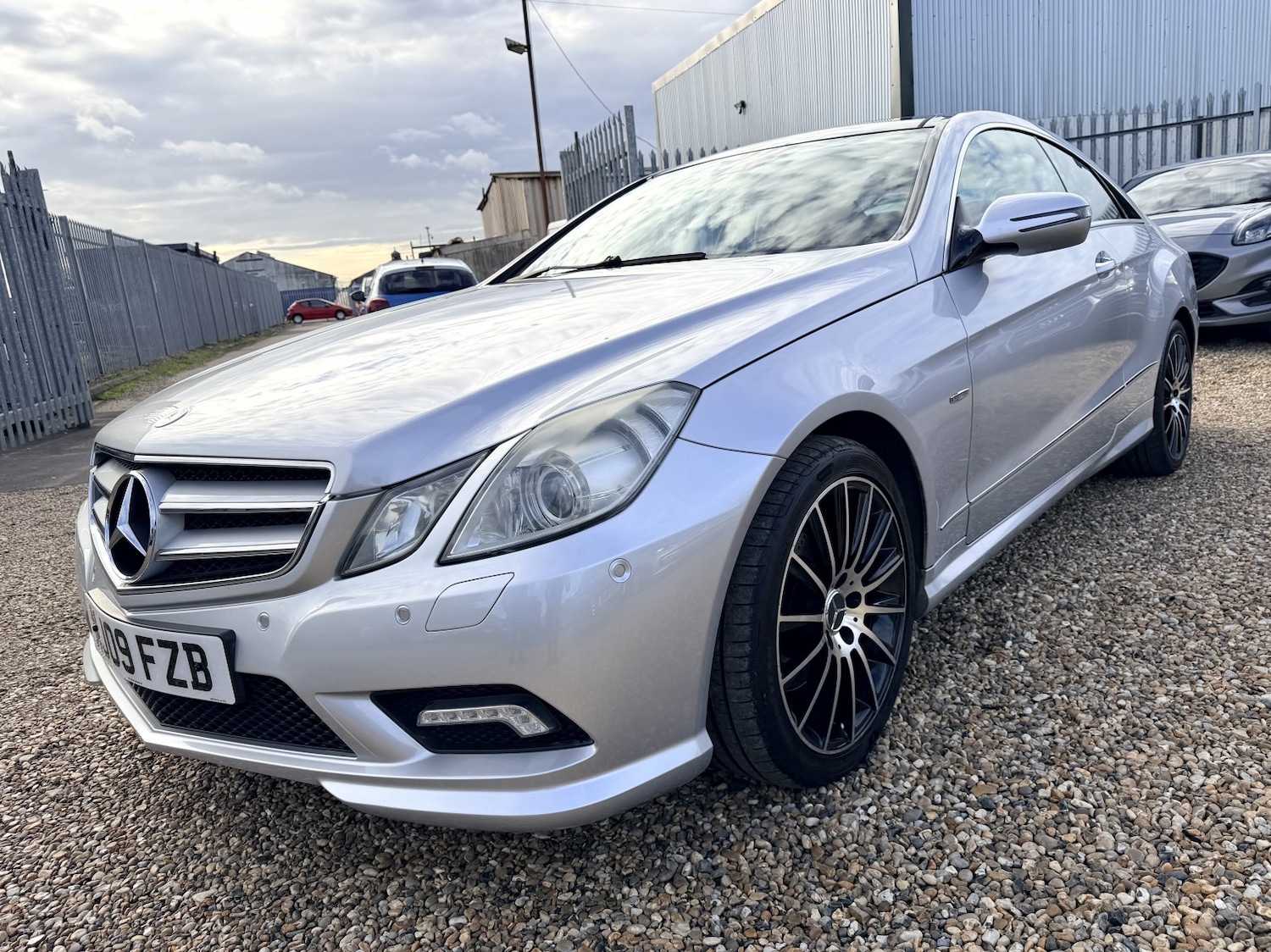 Used Mercedes-Benz E Class 2009 for sale - 76363040: Photo 9