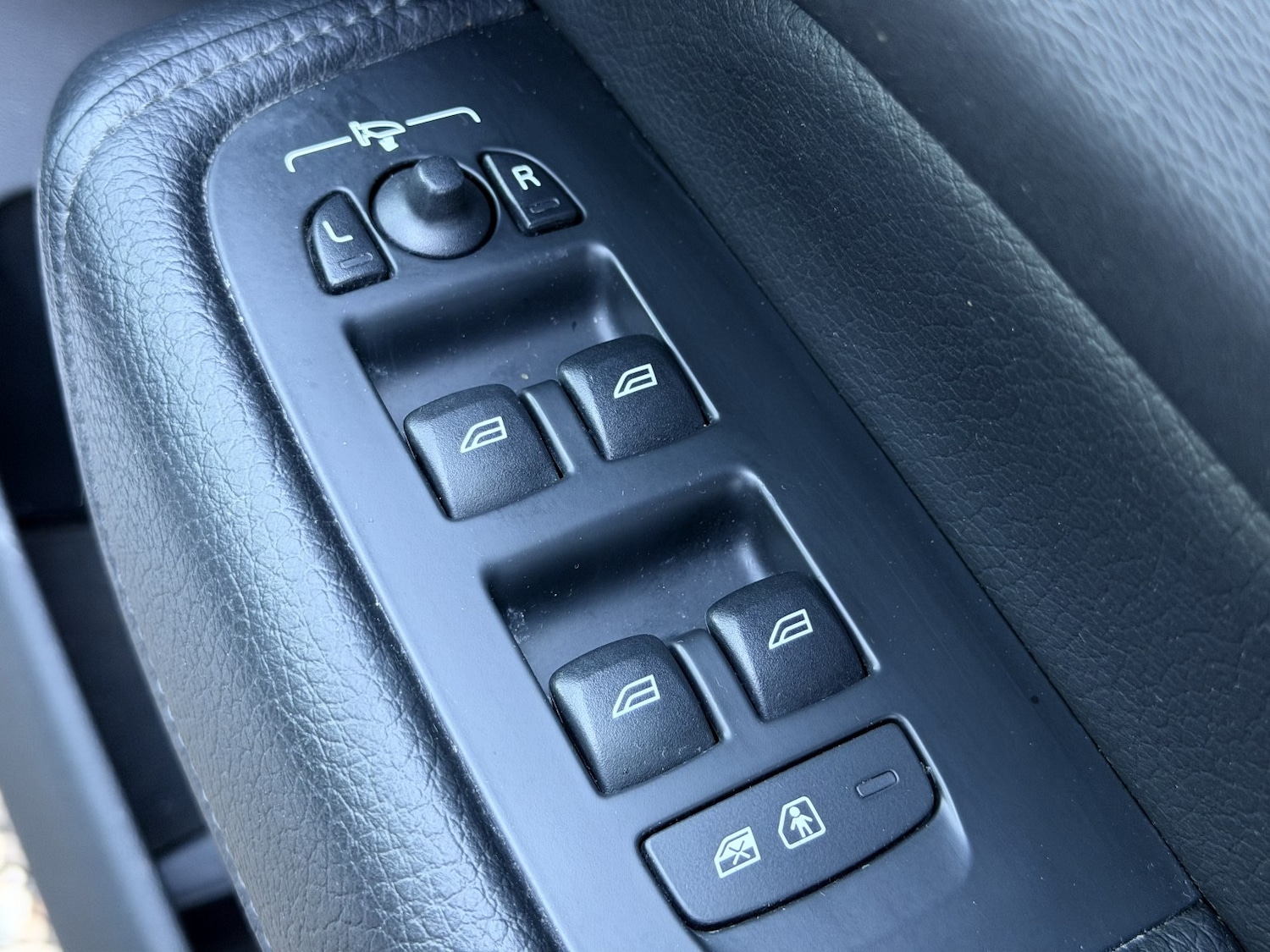 Used Volvo XC60 2020 for sale - 78031605: Photo 30