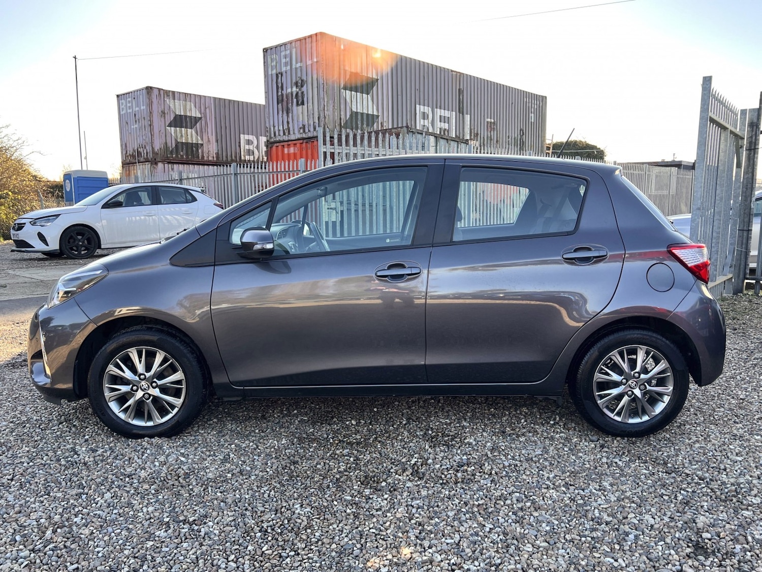 Used Toyota Yaris 2017 for sale - 76758840: Photo 10