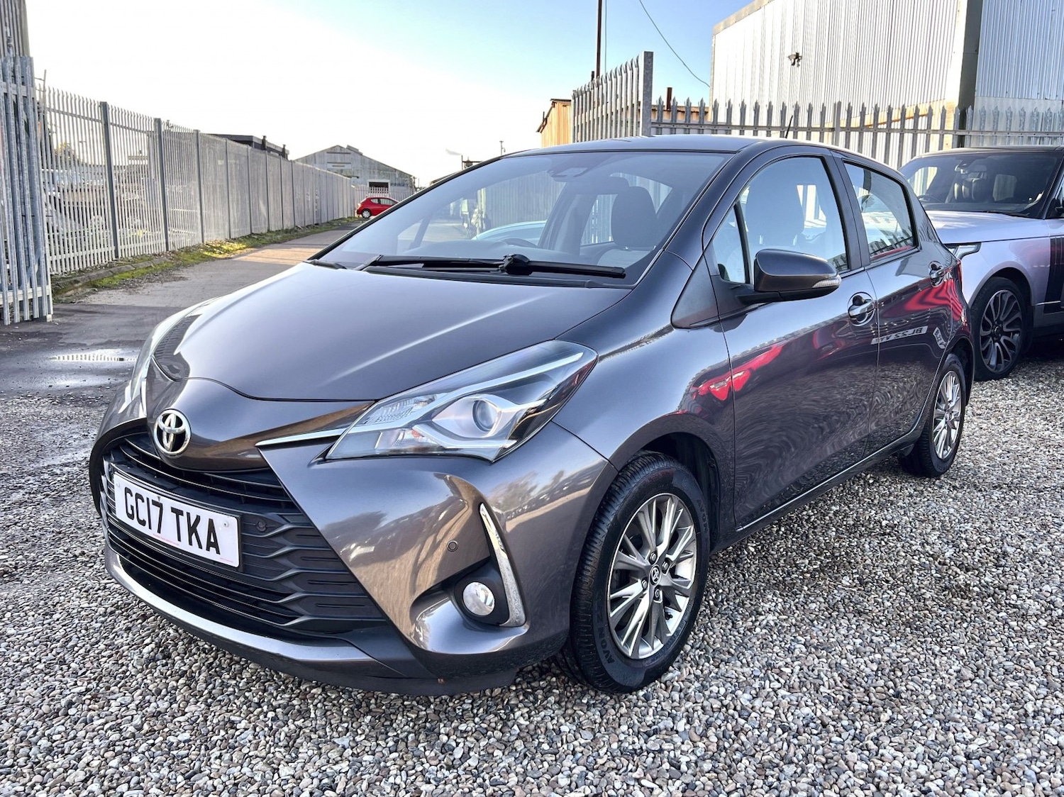Used Toyota Yaris 2017 for sale - 76758840: Photo 11