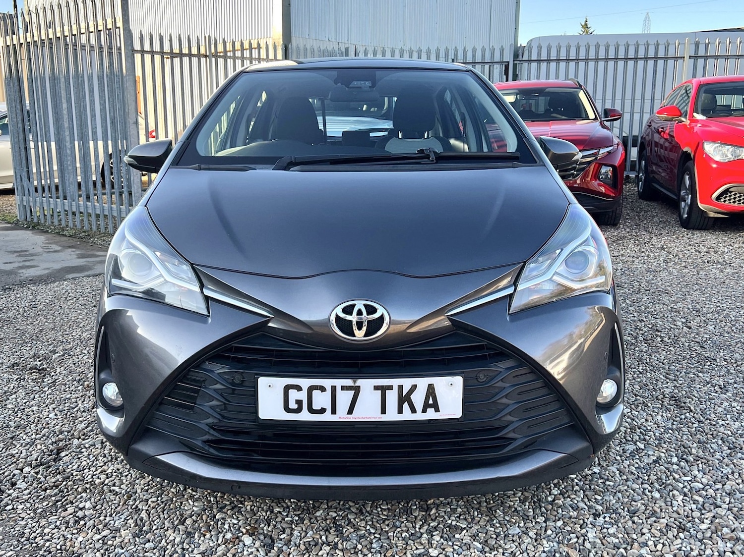 Used Toyota Yaris 2017 for sale - 76758840: Photo 12