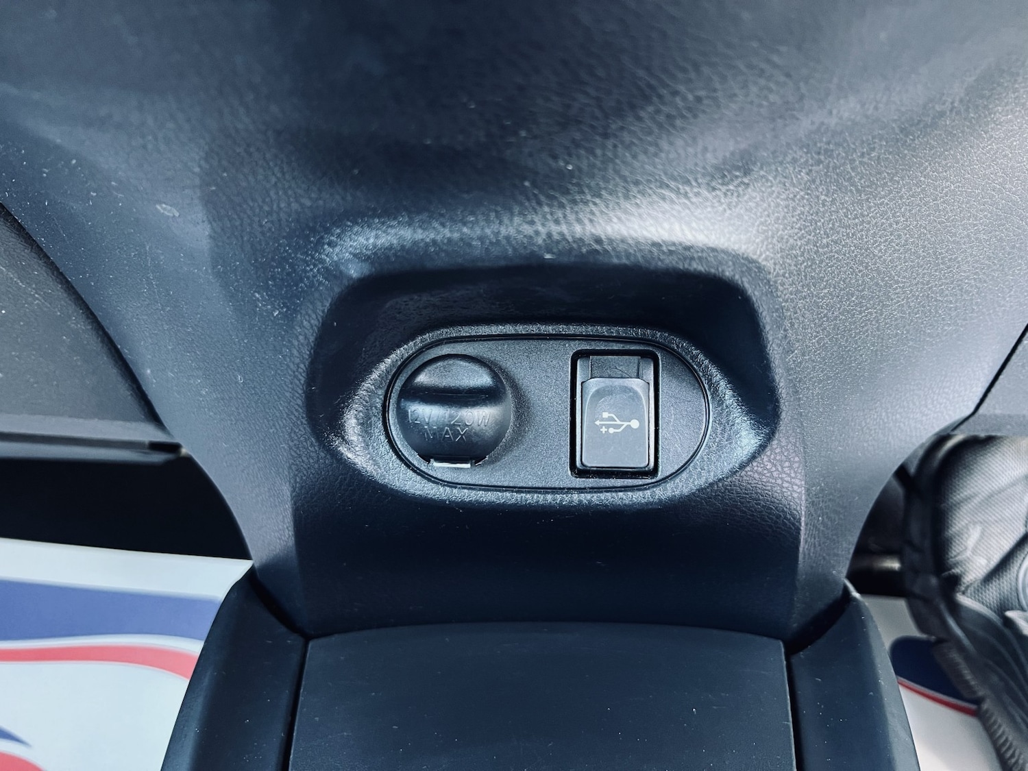 Used Toyota Yaris 2017 for sale - 76758840: Photo 20