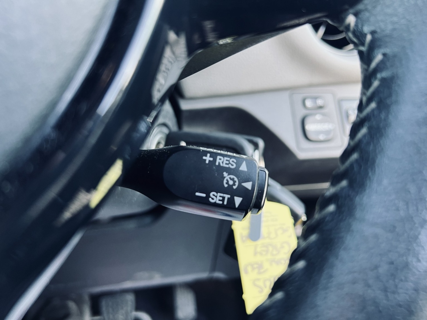 Used Toyota Yaris 2017 for sale - 76758840: Photo 31