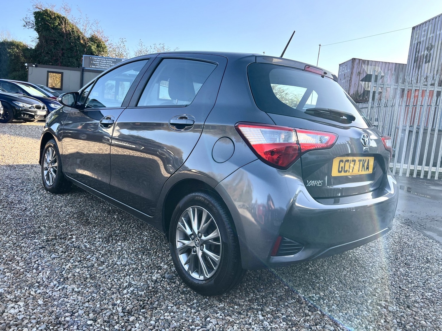 Used Toyota Yaris 2017 for sale - 76758840: Photo 9