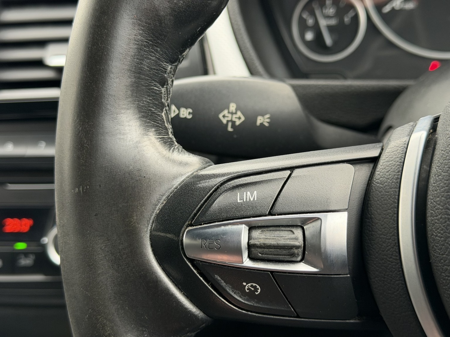 Used BMW 3 Series 2015 for sale - 77296817: Photo 27