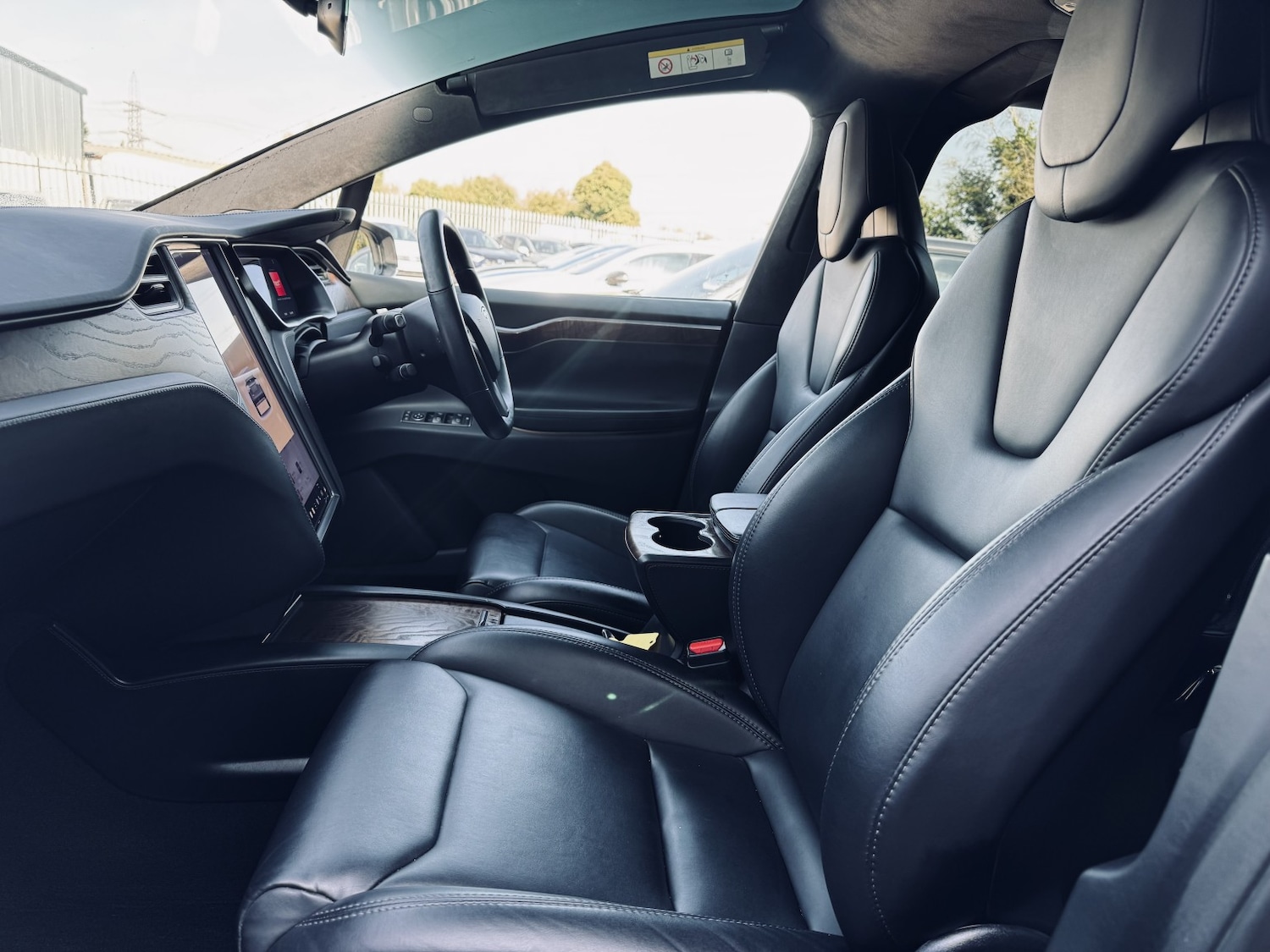 Used Tesla Model X 2018 for sale - 76716161: Photo 16