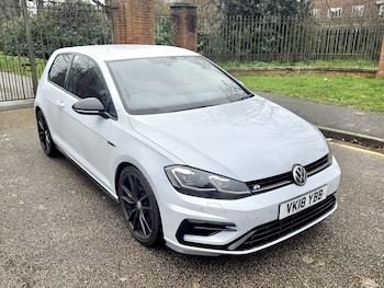Used Volkswagen Golf 2018 for sale - 77681807: Photo