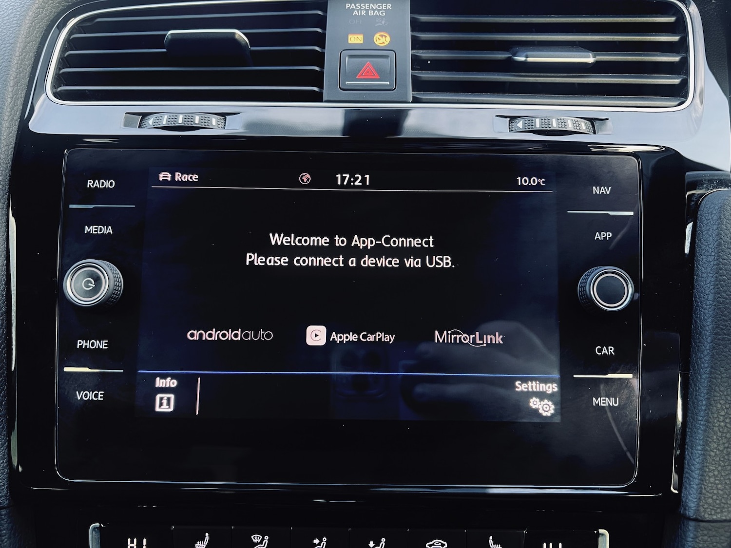 Used Volkswagen Golf 2018 for sale - 77681807: Photo 21