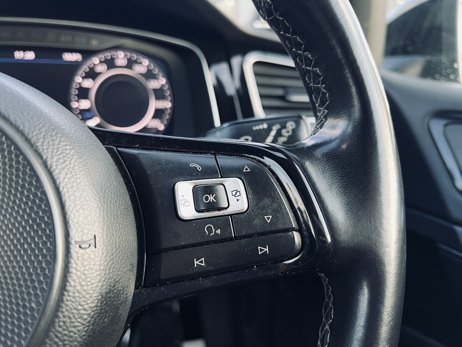 Used Volkswagen Golf 2018 for sale - 77681807: Photo 27