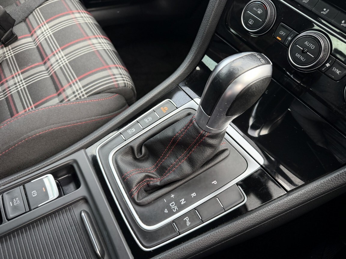 Used Volkswagen Golf 2018 for sale - 77915681: Photo 23