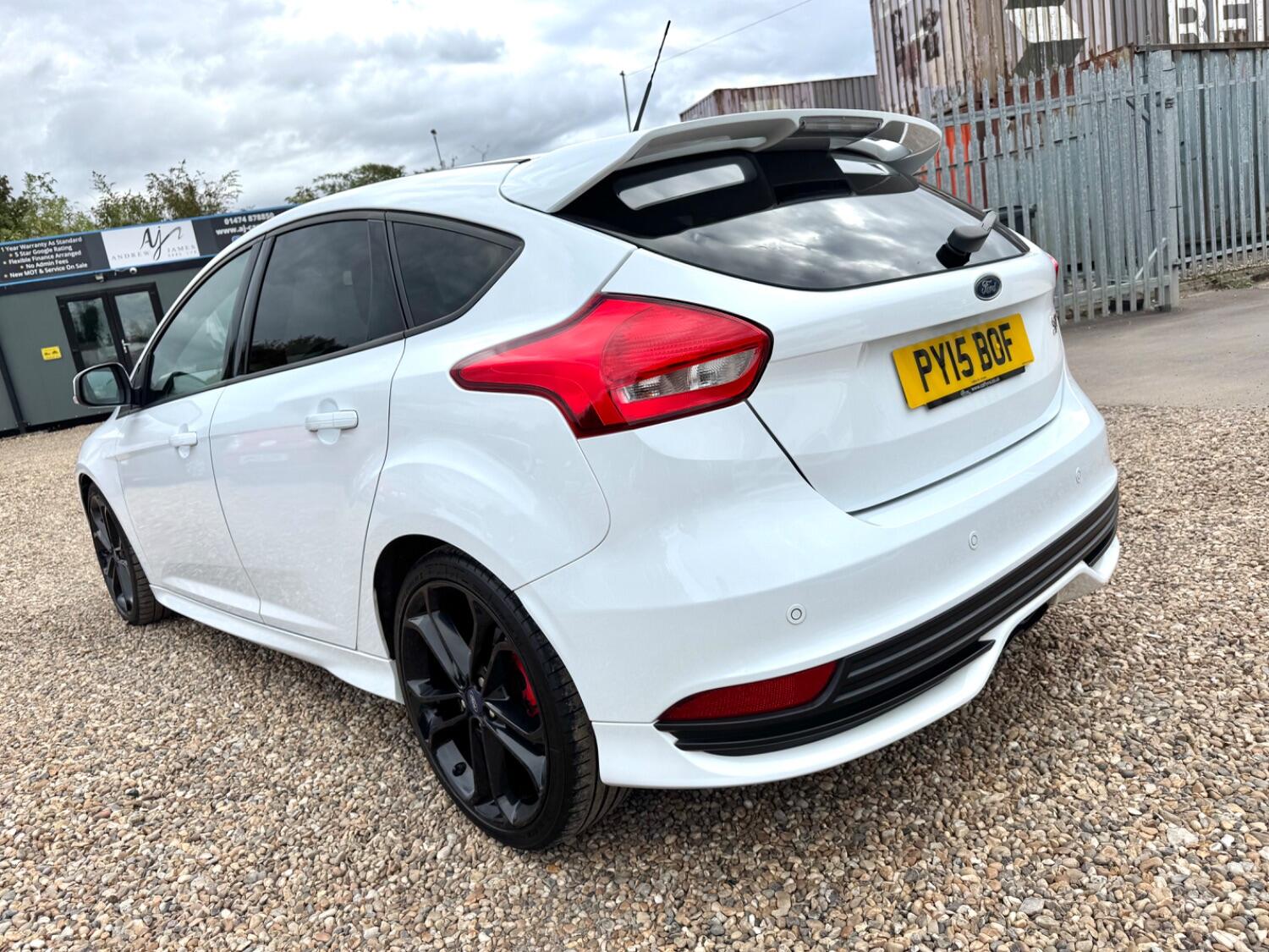 Used Ford Focus 2015 for sale - 76045664: Photo 10