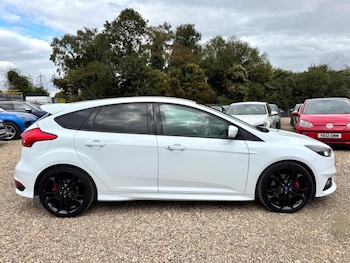 Used Ford Focus 2015 for sale - 76045664: Photo 3
