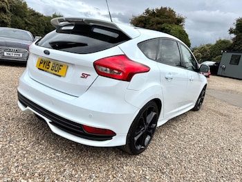 Used Ford Focus 2015 for sale - 76045664: Photo 4