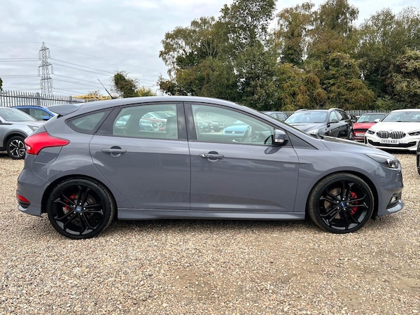 Used Ford Focus 2016 for sale - 76313995: Photo 3