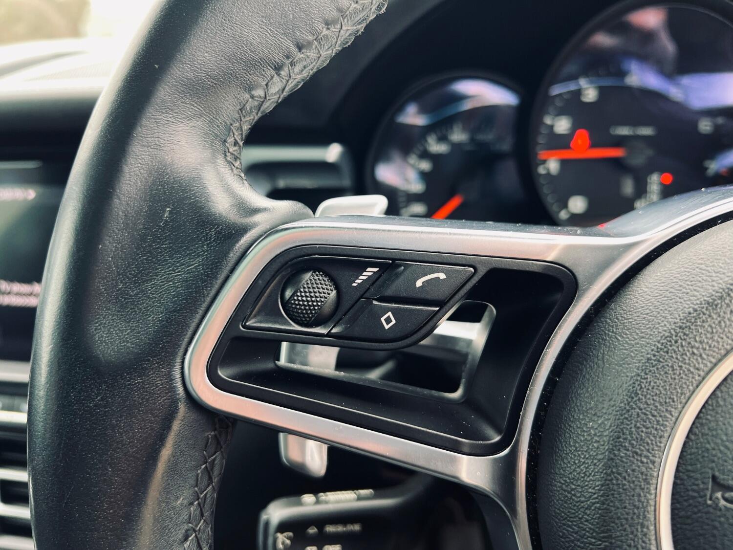 Used Porsche Macan 2018 for sale - 76716183: Photo 31