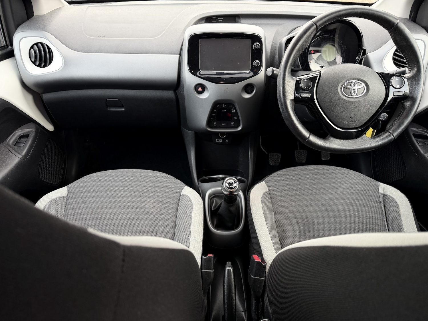 Used Toyota AYGO 2018 for sale - 77622504: Photo 16